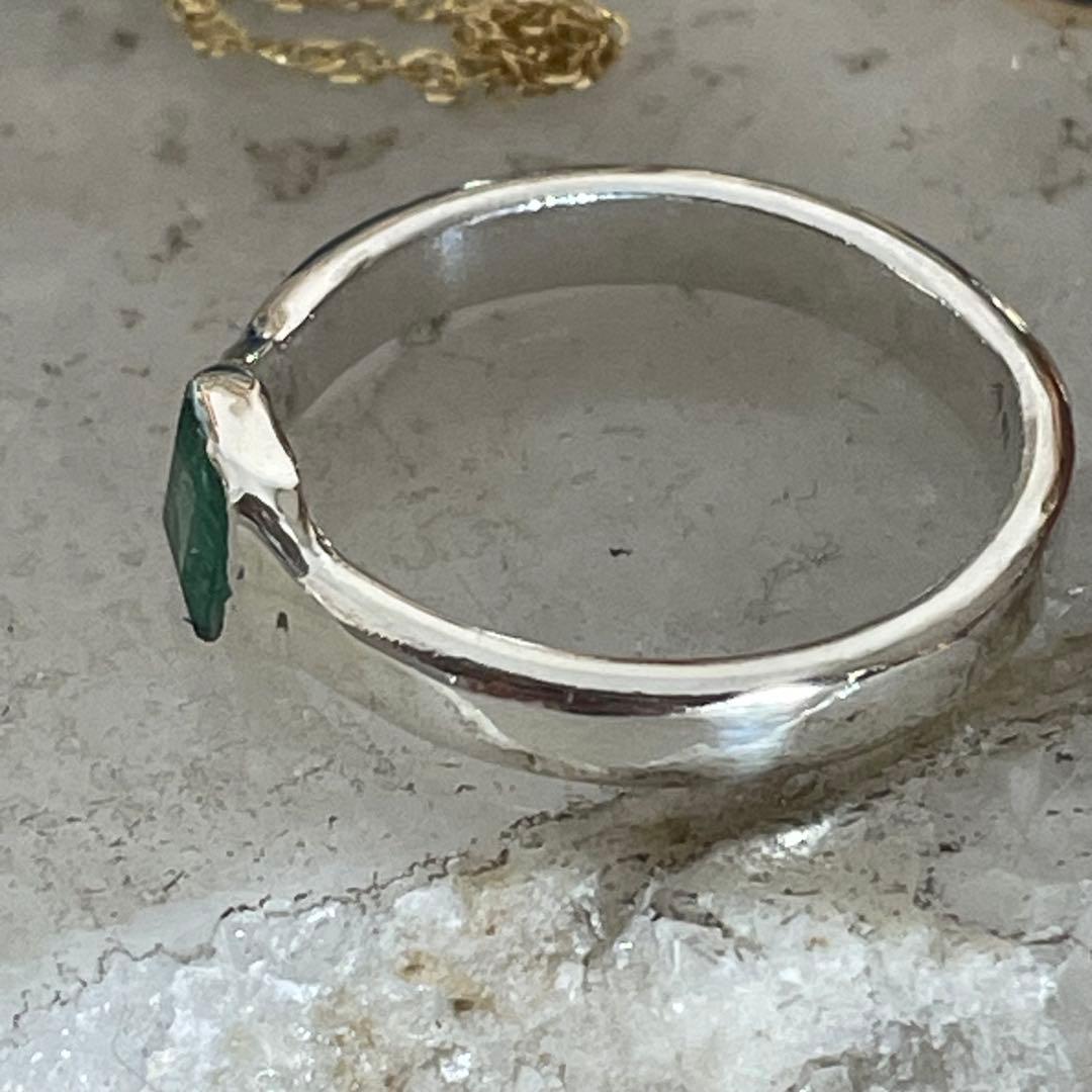 ハンドメイド　シルバー925 　シルバーリング エメラルド