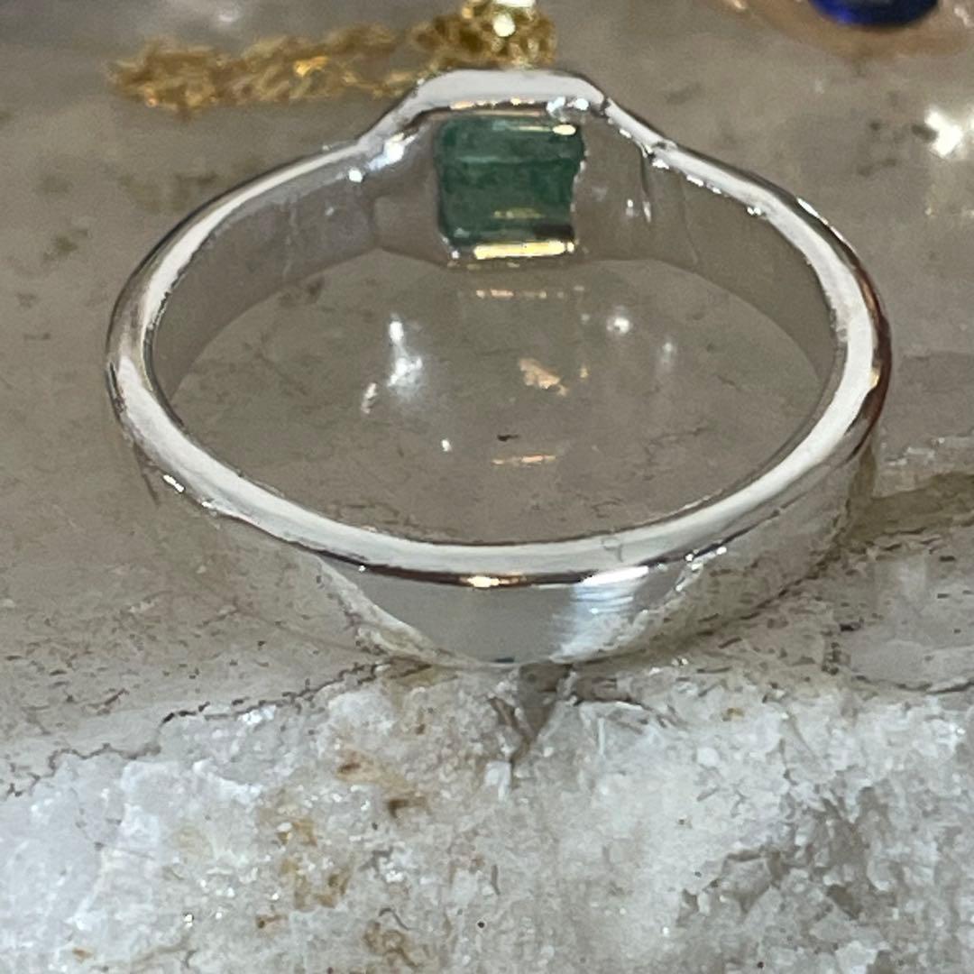 ハンドメイド　シルバー925 　シルバーリング エメラルド
