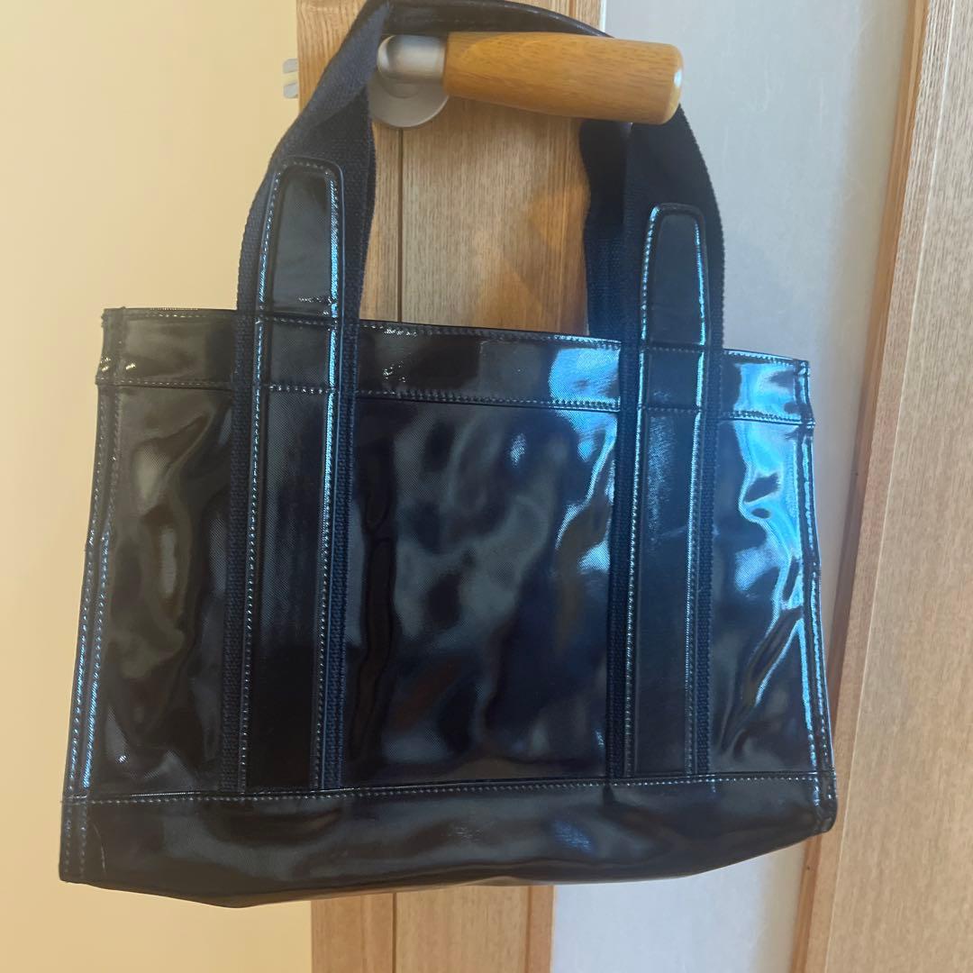 美品　未使用　tory burchトリーバーチ　エナメルバック　A４エラ