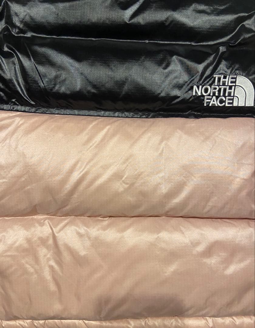 ショートヌプシ　ピンク　ノースフェイス　ヌプシ　ダウン　韓国