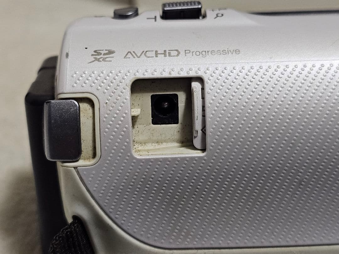 Panasonic ビデオカメラ　HC-V360M ホワイト　 未使用SD付き