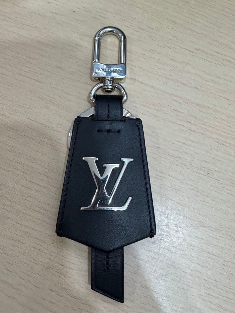 Rapi Louis Vuitton ブラック レザー キーホルダー