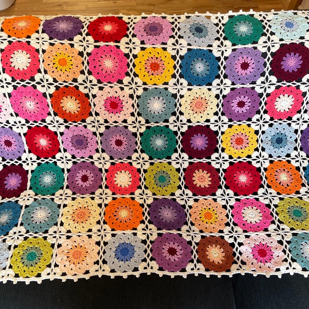 ハンドメイド　お花がいっぱいブランケット　マルチカバー　モチーフ　コットン