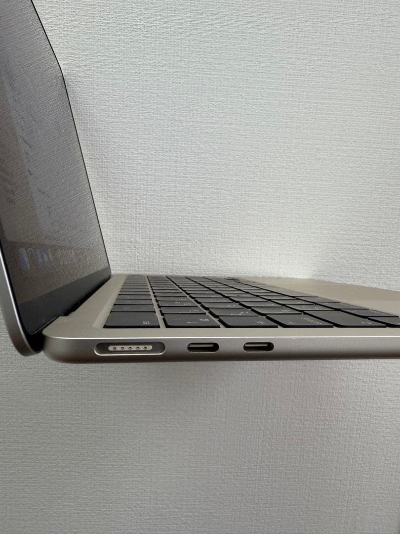 【美品】MacBook Air M2 13.6インチ　ほぼ未使用
