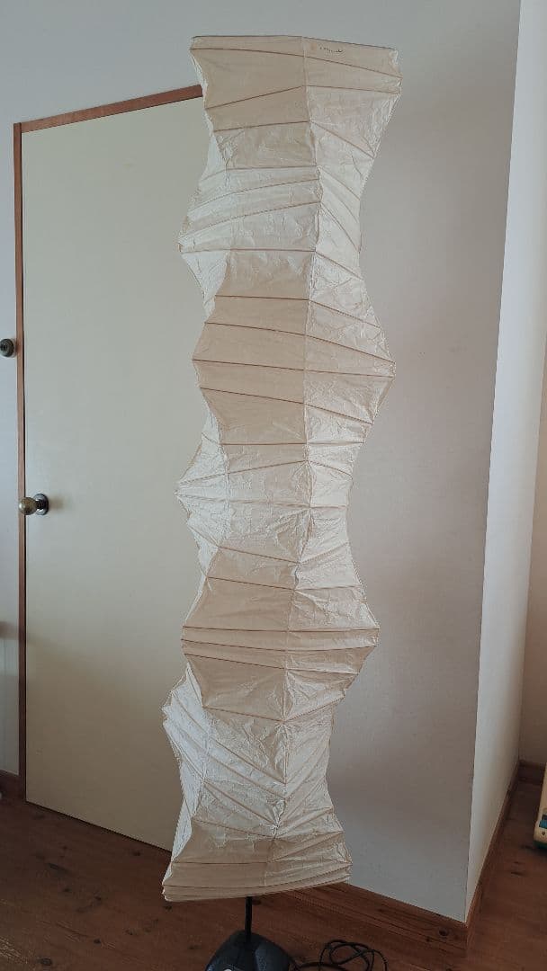 イサム・ノグチ　ランプ