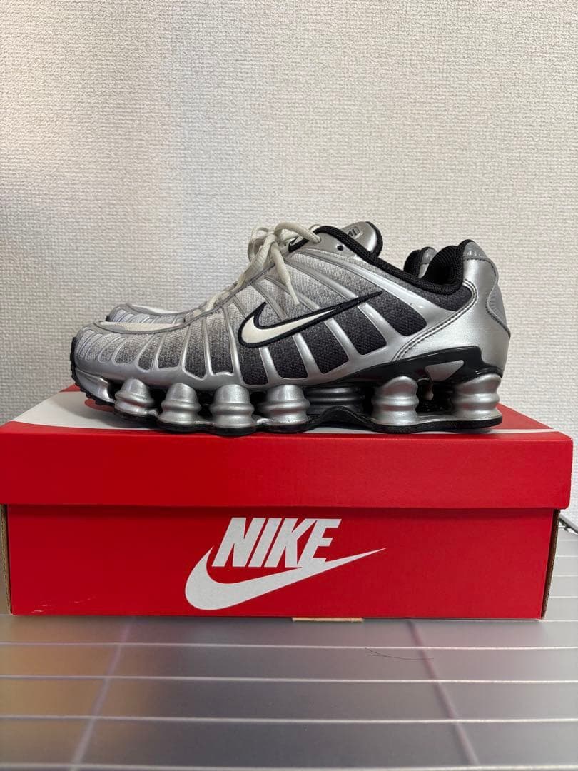 Nikeショック シルバー/箱付き