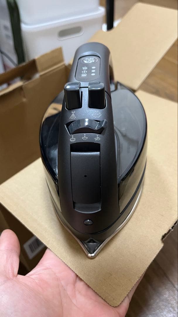 Panasonic スチームアイロン 黒 NI-WL709-K