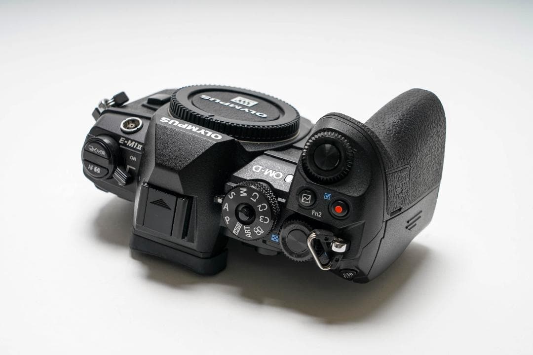 OLYMPUS　ミラーレス一眼カメラ　OMD-EM1mark2