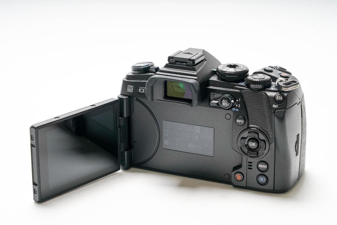 OLYMPUS　ミラーレス一眼カメラ　OMD-EM1mark2