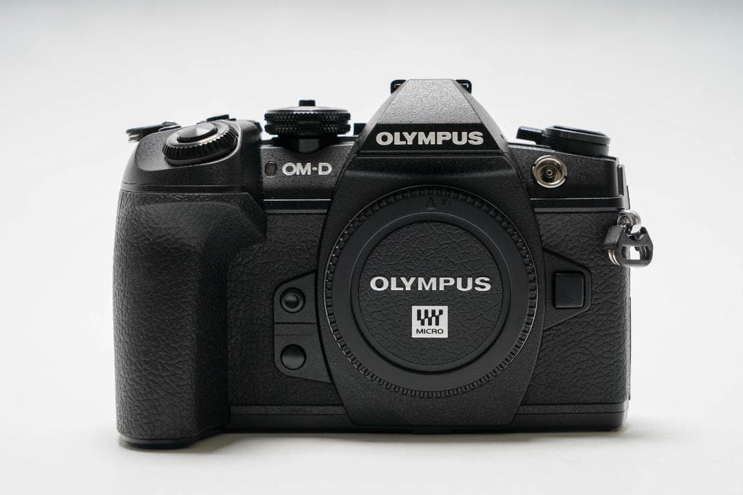 OLYMPUS　ミラーレス一眼カメラ　OMD-EM1mark2