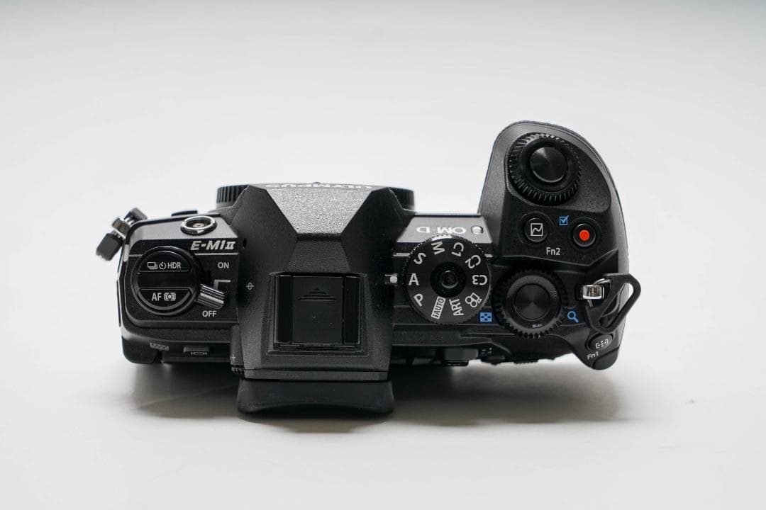 OLYMPUS　ミラーレス一眼カメラ　OMD-EM1mark2