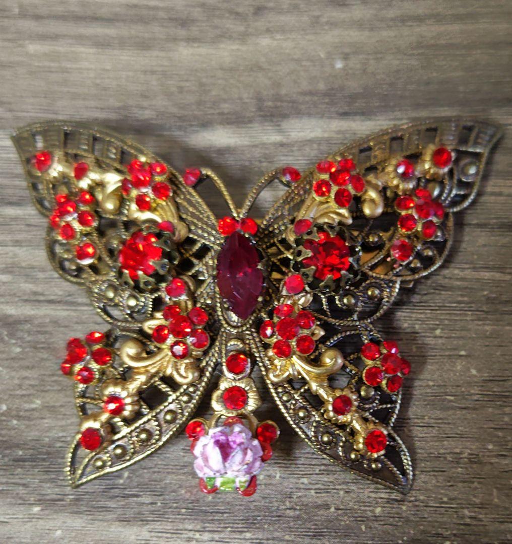 【匿名配送・保証書付・未使用】ミハエルネグリン　バレッタ　バタフライ　赤