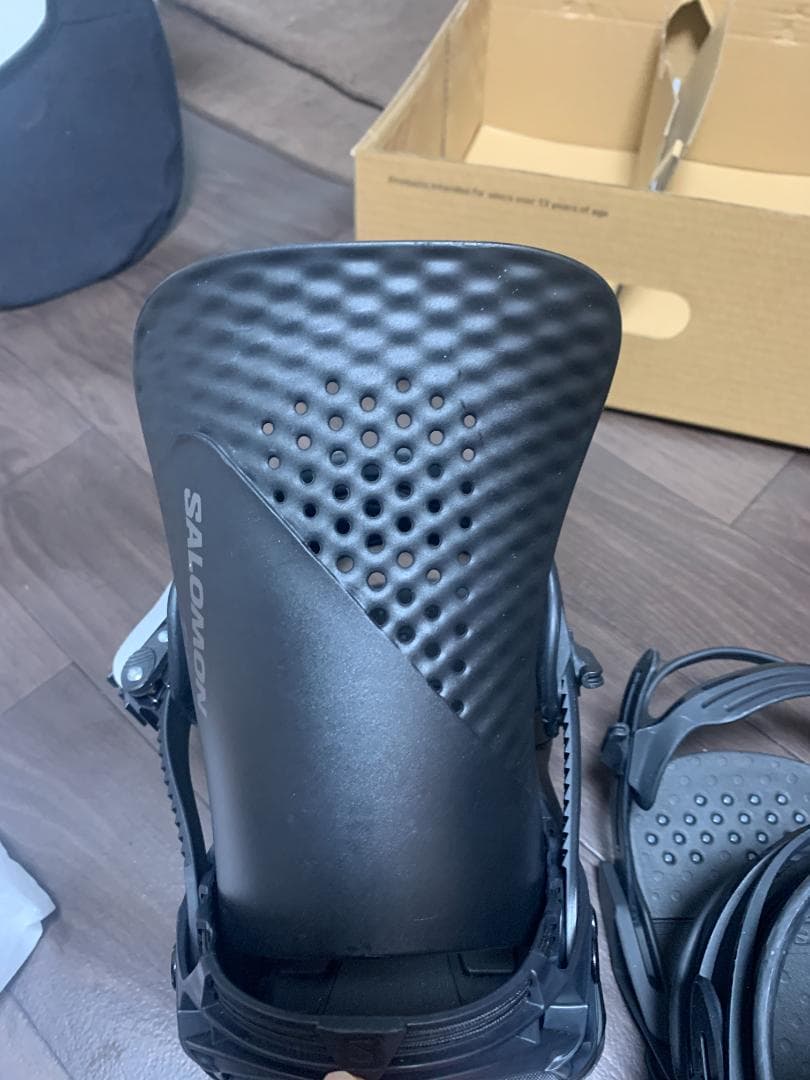 24-25 SALOMON サロモン HOLOGRAM ホログラム