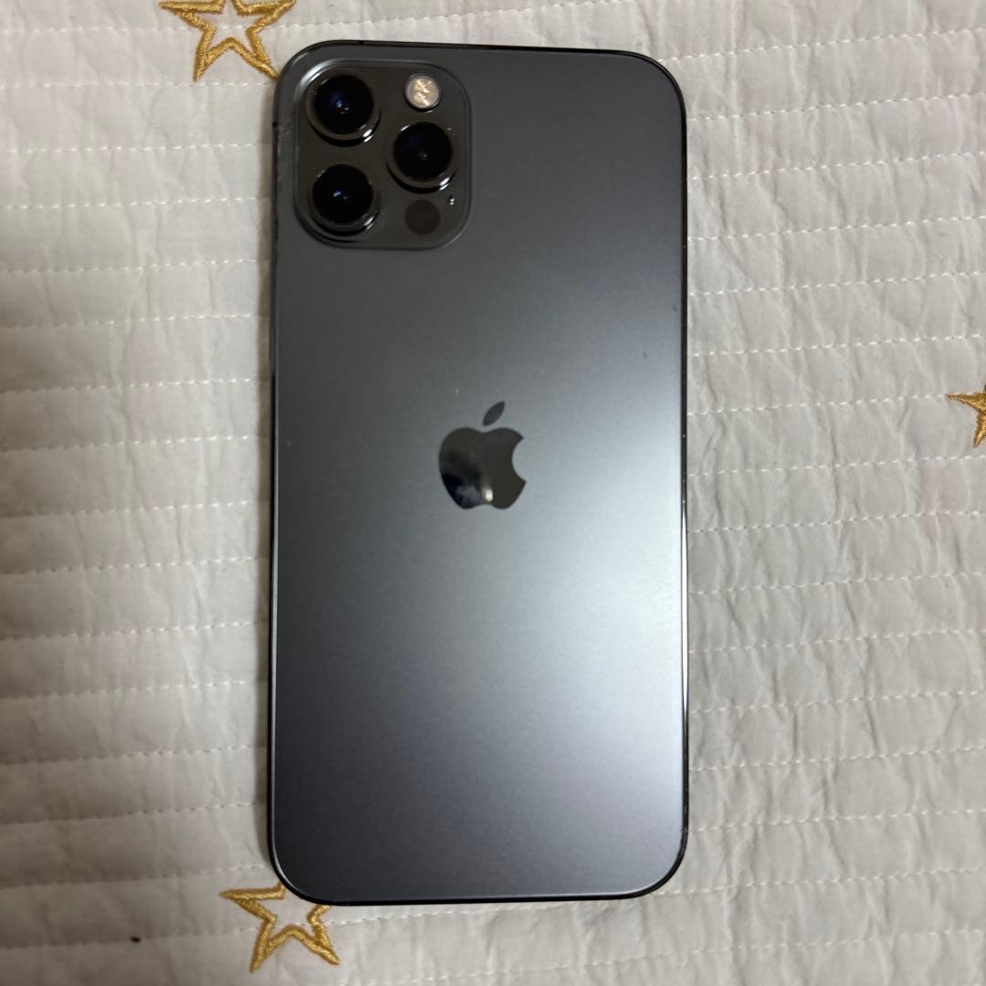 iPhone12pro 本体　背面割れあり