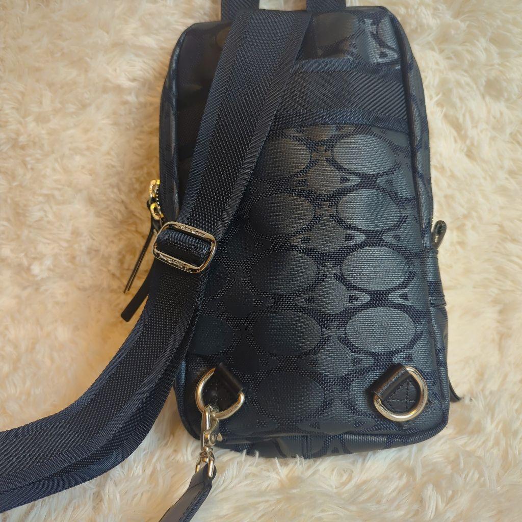 【極美品】Vivienne Westwood ボディバッグ オーブ総柄