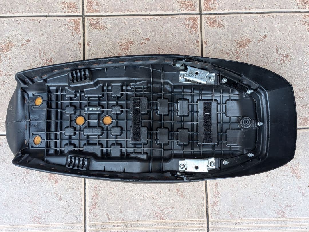 YAMAHA SR400 2014年 RH03J 純正 シート