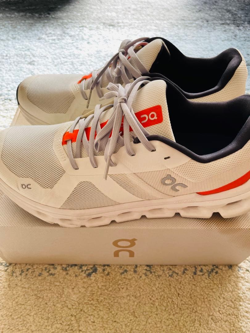 ⭐︎値下げ⭐︎ On Cloudrunner 26.5cm ホワイト/オレンジ