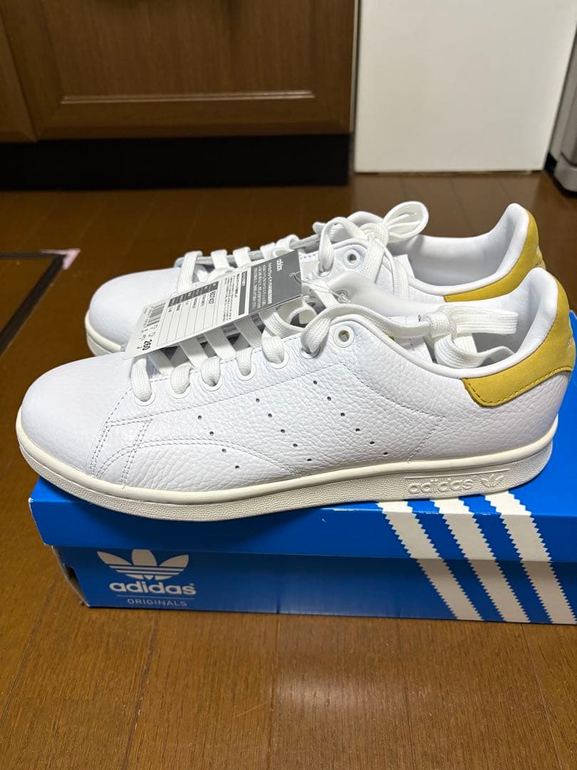 ひで様adidasStan Smith ユナイテッドアローズ ホワイト／ベージュ