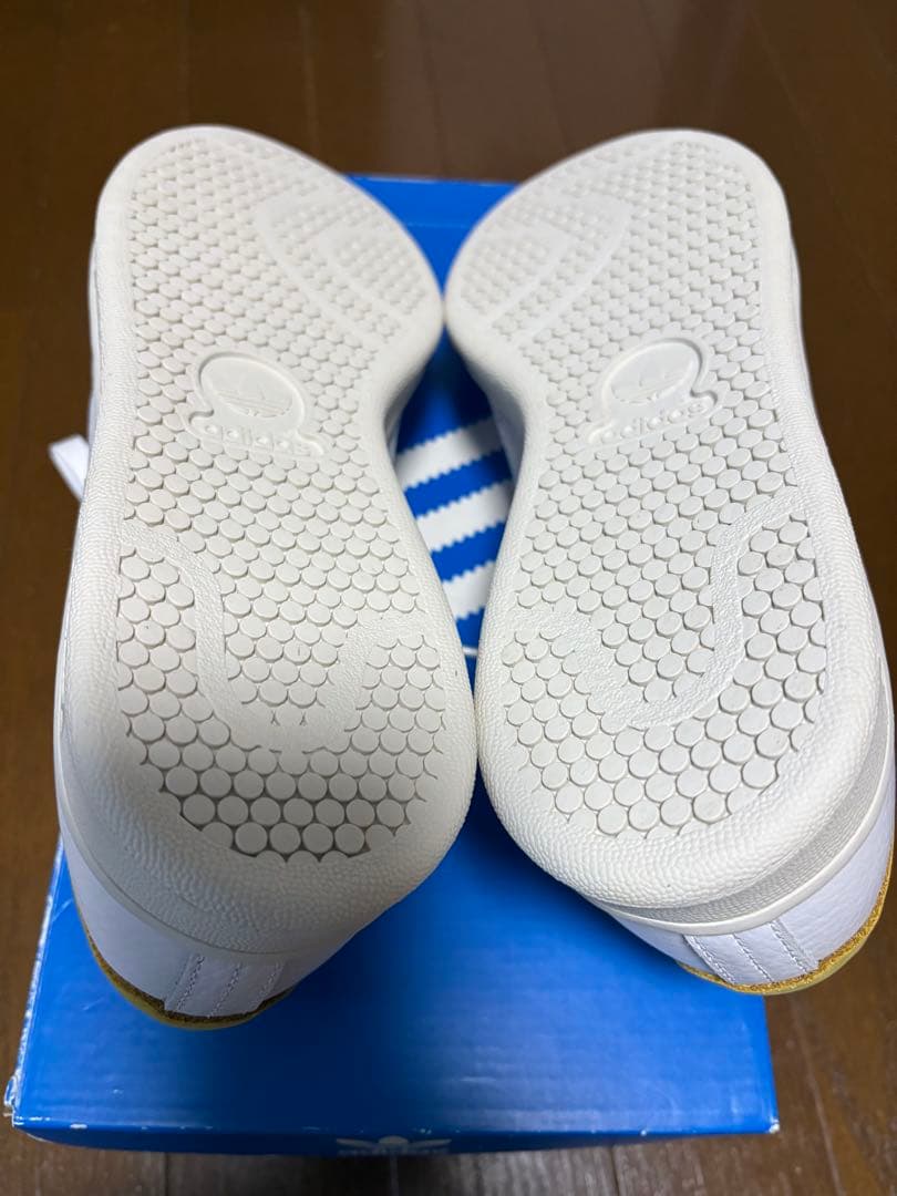 ひで様adidasStan Smith ユナイテッドアローズ ホワイト／ベージュ