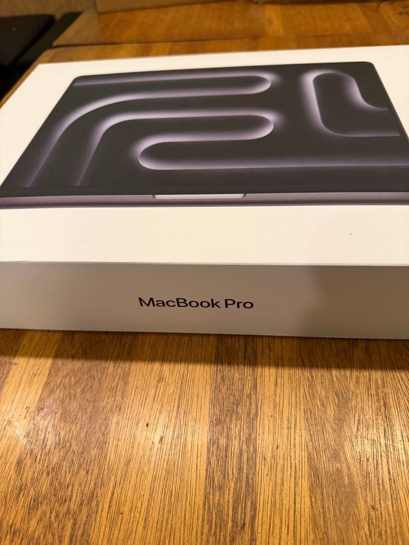 未開封 MacBook Pro スペースグレー