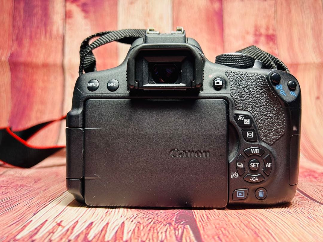 Canon キャノン EOS kiss X8i ボディ