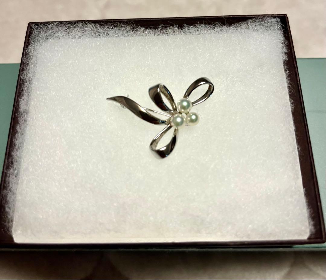 MIKIMOTO リボン型ブローチ パール付き