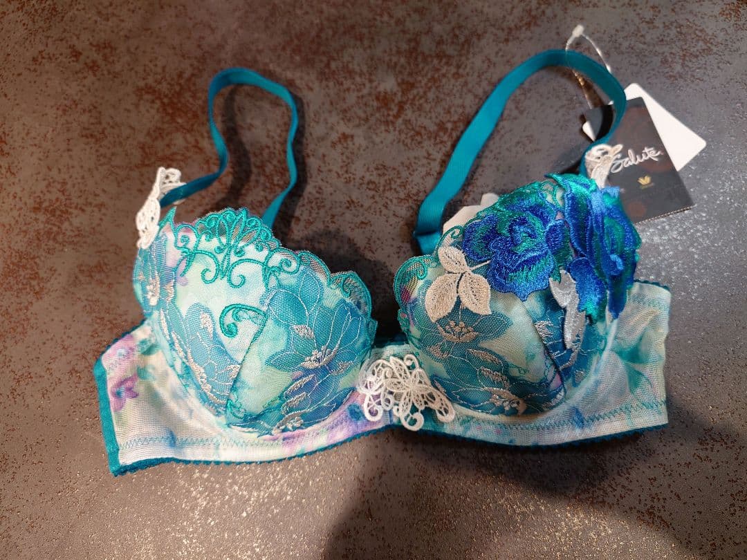 サルート✨️レア✨️Ｄ６５ブラジャーショーツ3点セット✨️7