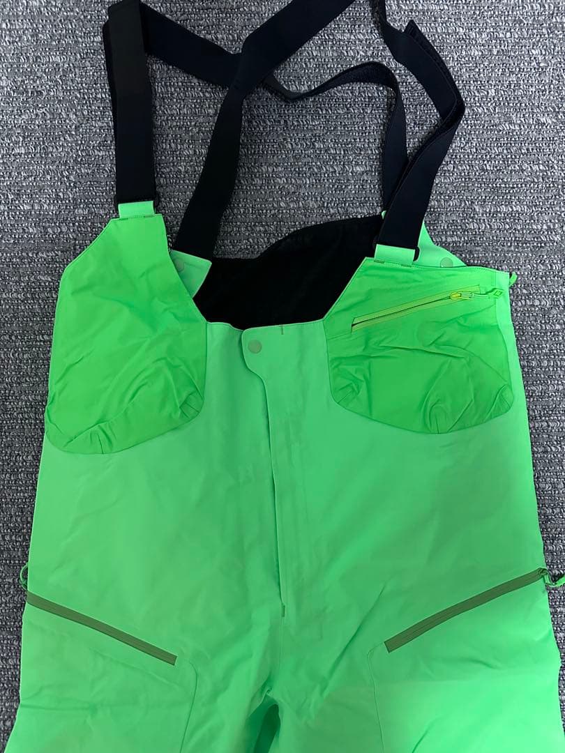 Burton AK457 GORE-TEX PRO ビブパンツ RECCO搭載