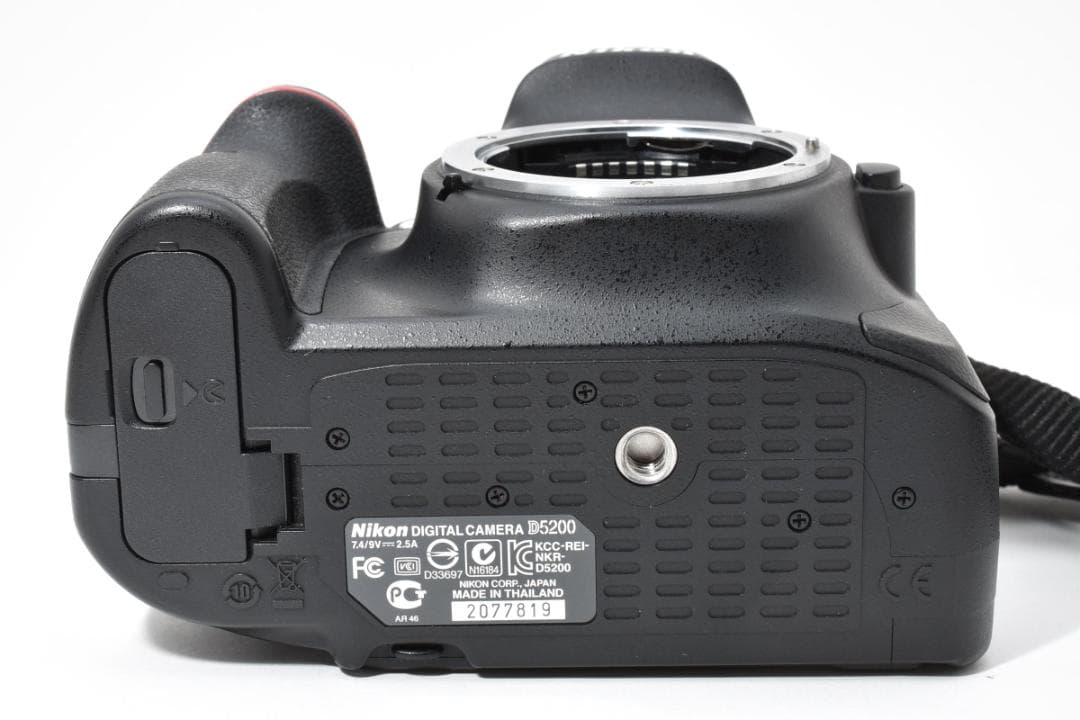 ★撮影枚数3913枚・超美品★ ニコン D5200 ボディ #21569