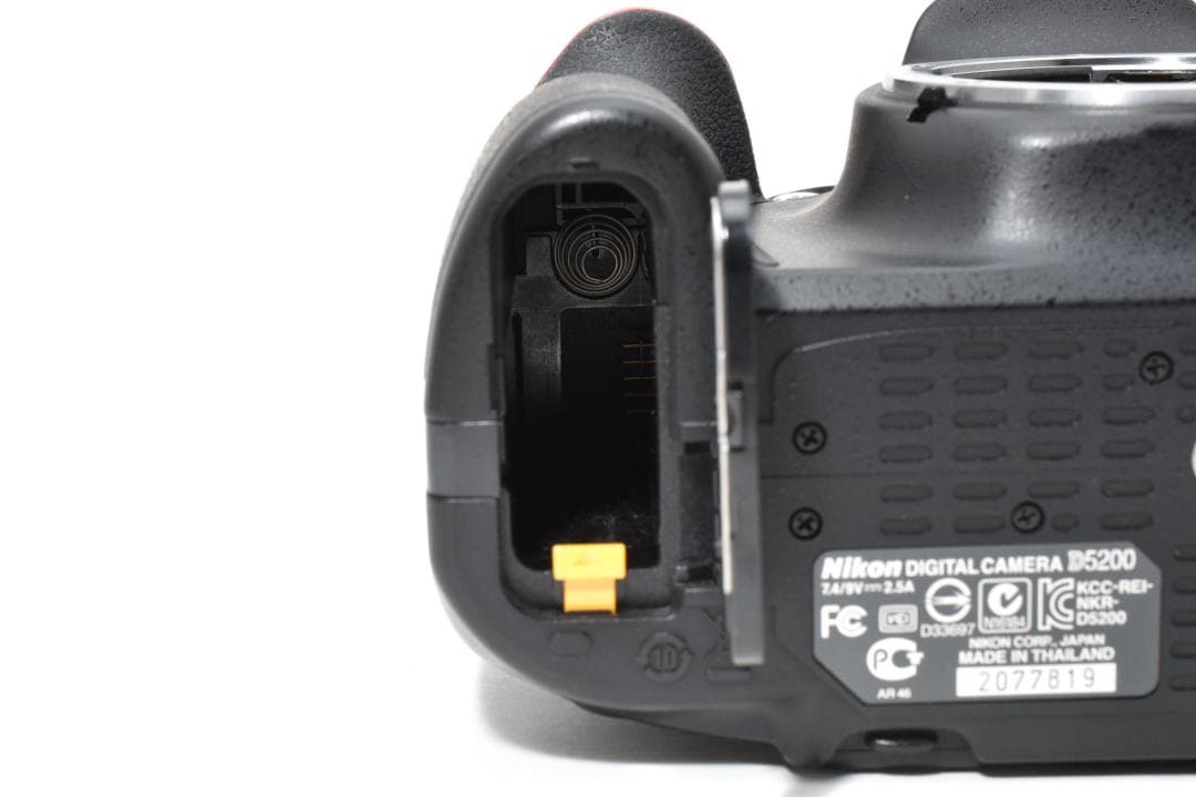 ★撮影枚数3913枚・超美品★ ニコン D5200 ボディ #21569