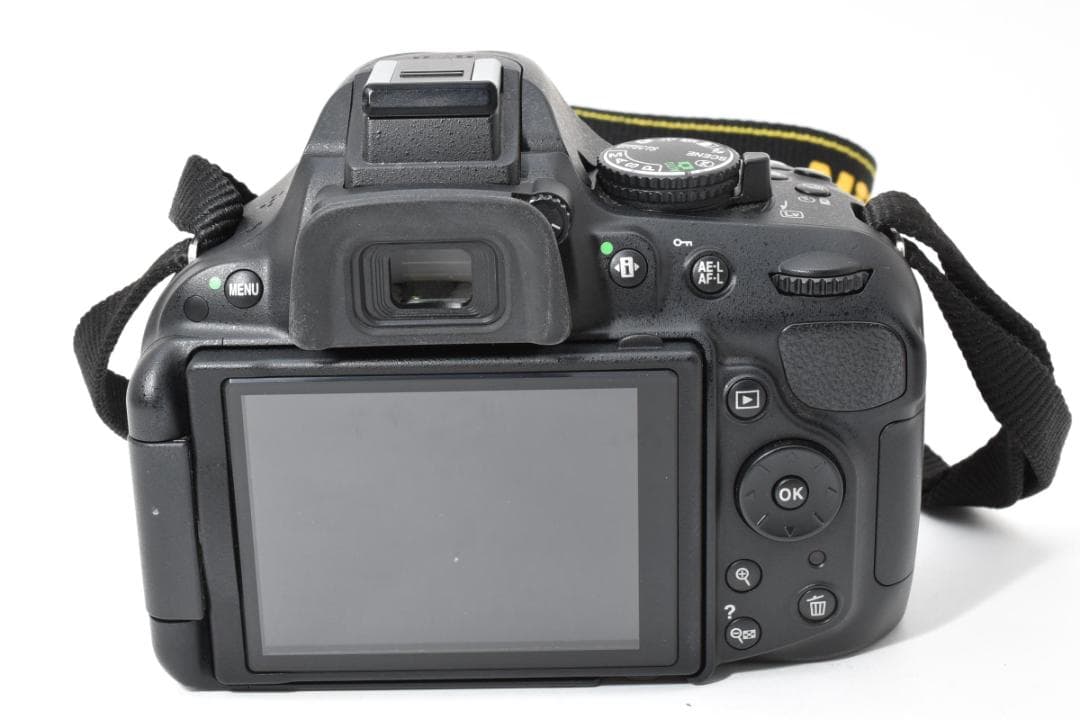 ★撮影枚数3913枚・超美品★ ニコン D5200 ボディ #21569