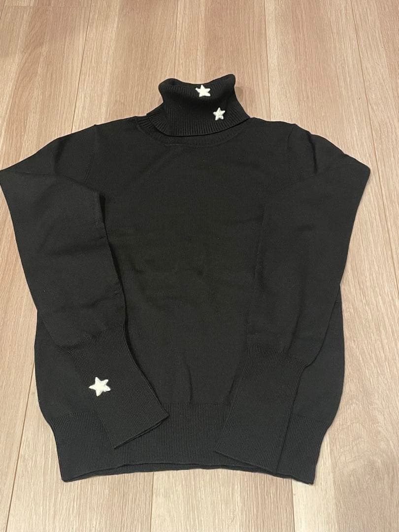 JENNE ジェンヌ⭐︎星刺繍タートルニット　Sサイズ