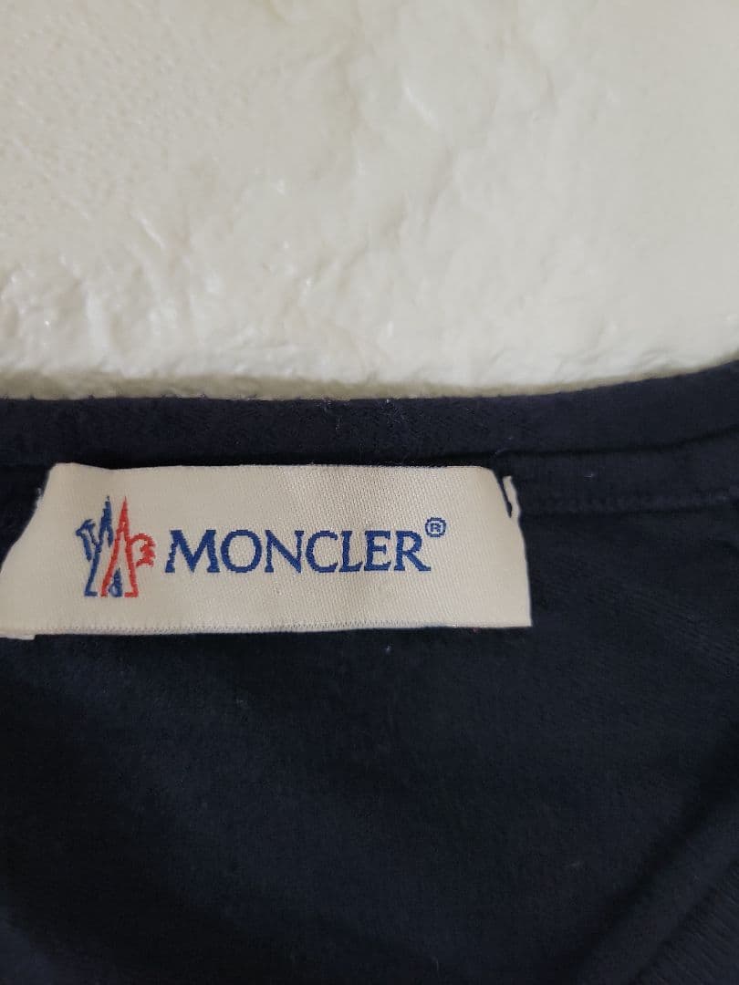 MONCLER ネイビー Vネック セーター