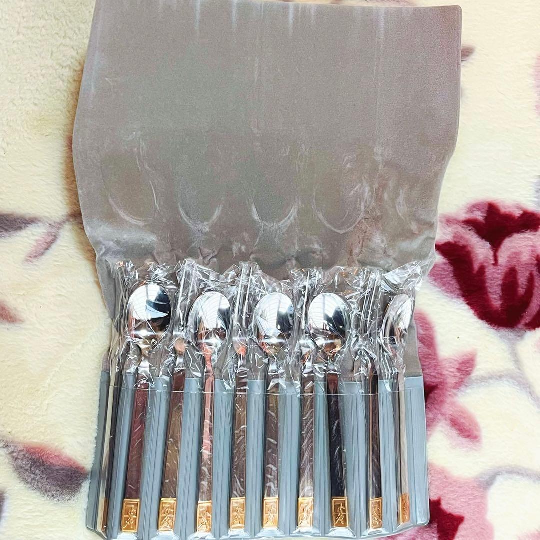 Aki Miya様【新品】専用ケース付き イヴサンローラン カトラリー 10本
