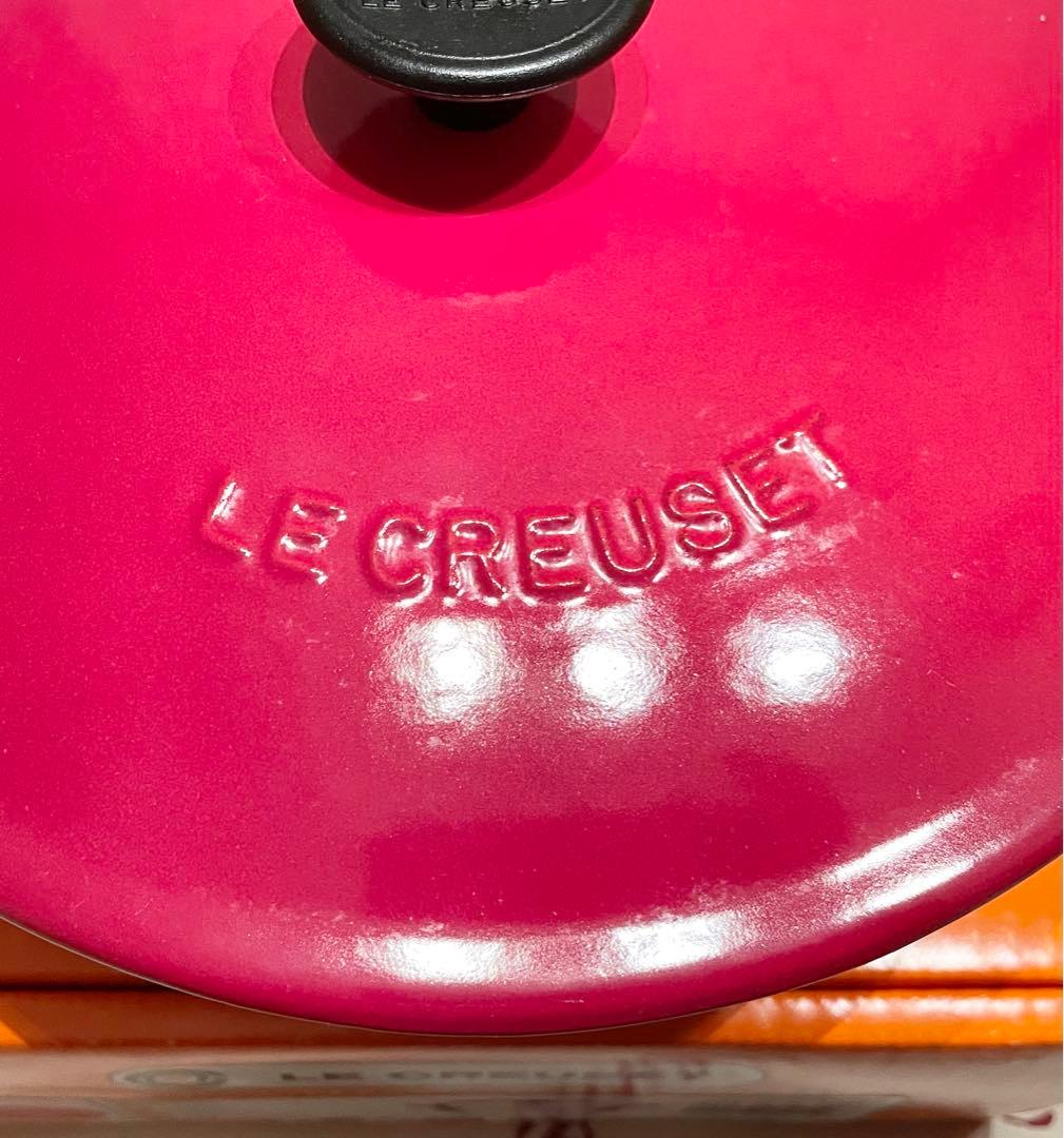 ＊＊マルミット２２cm　ル・クルーゼ＊＊美品　レッド