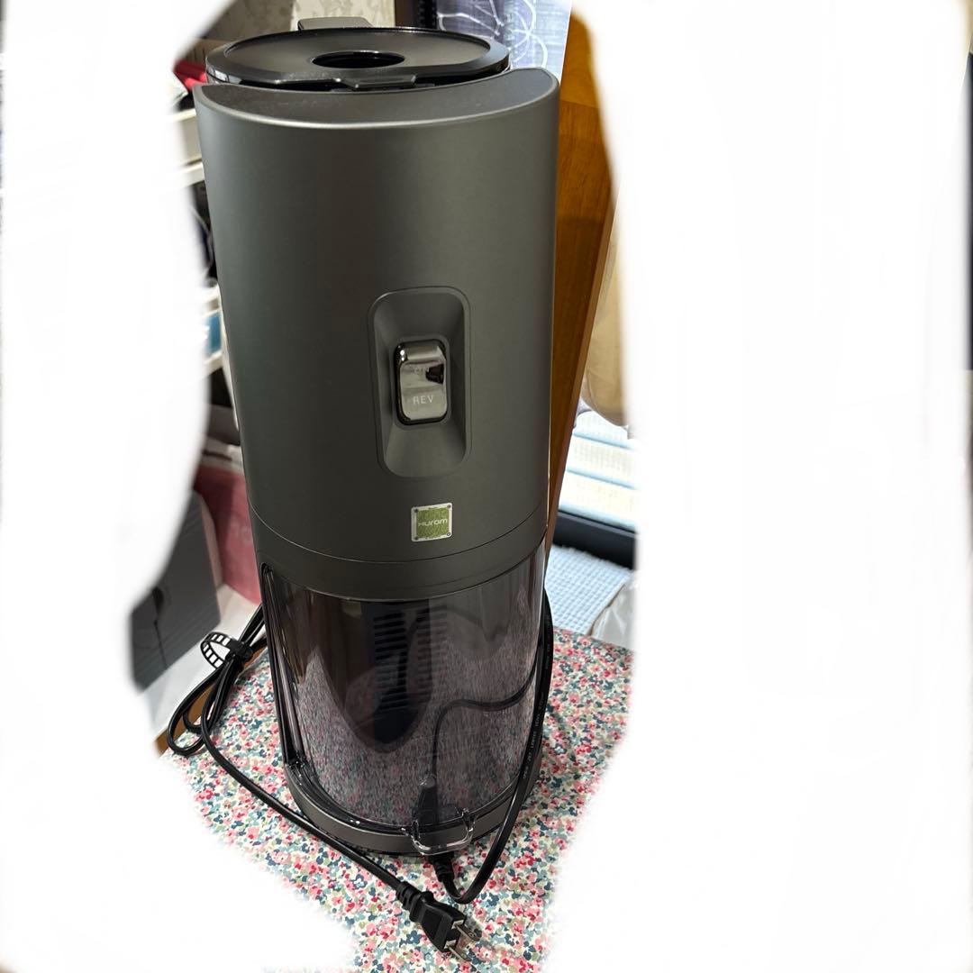 Hurom スロージューサー グレー