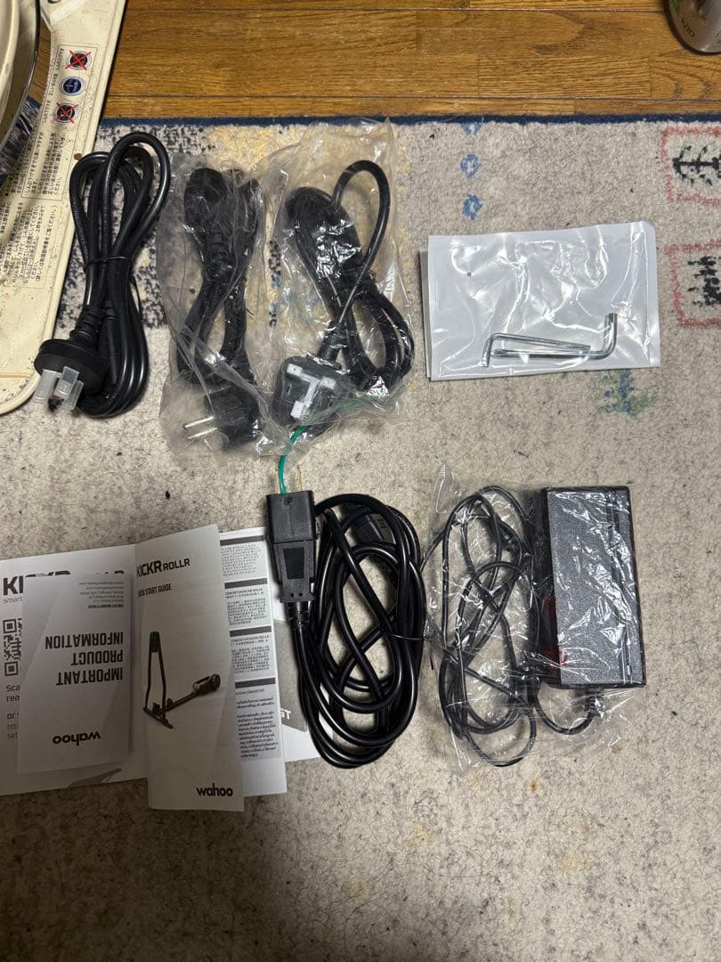 愛知県手渡し限定　Wahoo KICKR ROLLRワフー キッカーローラー