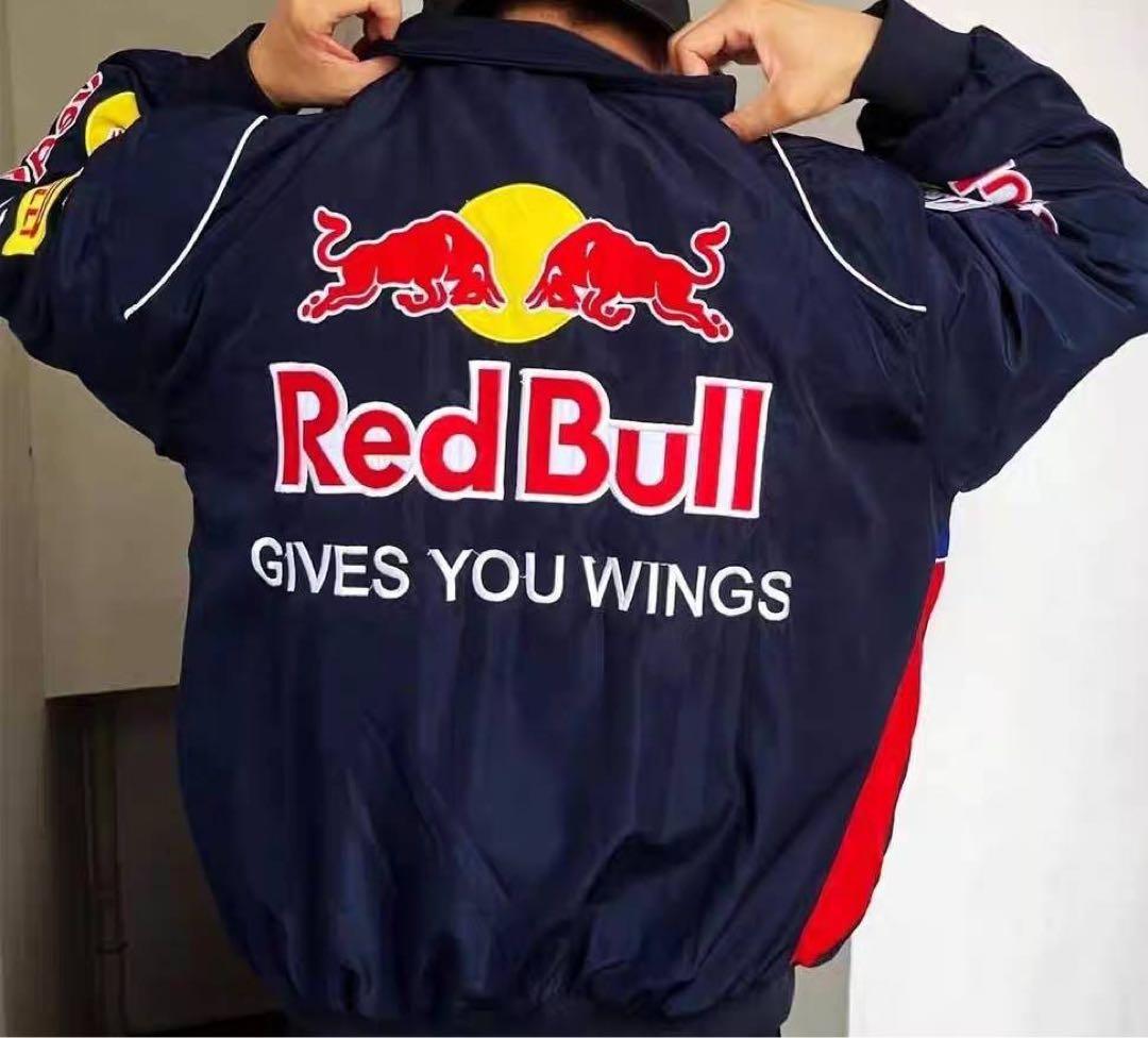 REDBULL 刺繍ロゴ入りデザインジャンパー　新品未使用品　￼厚手　XLサイズ