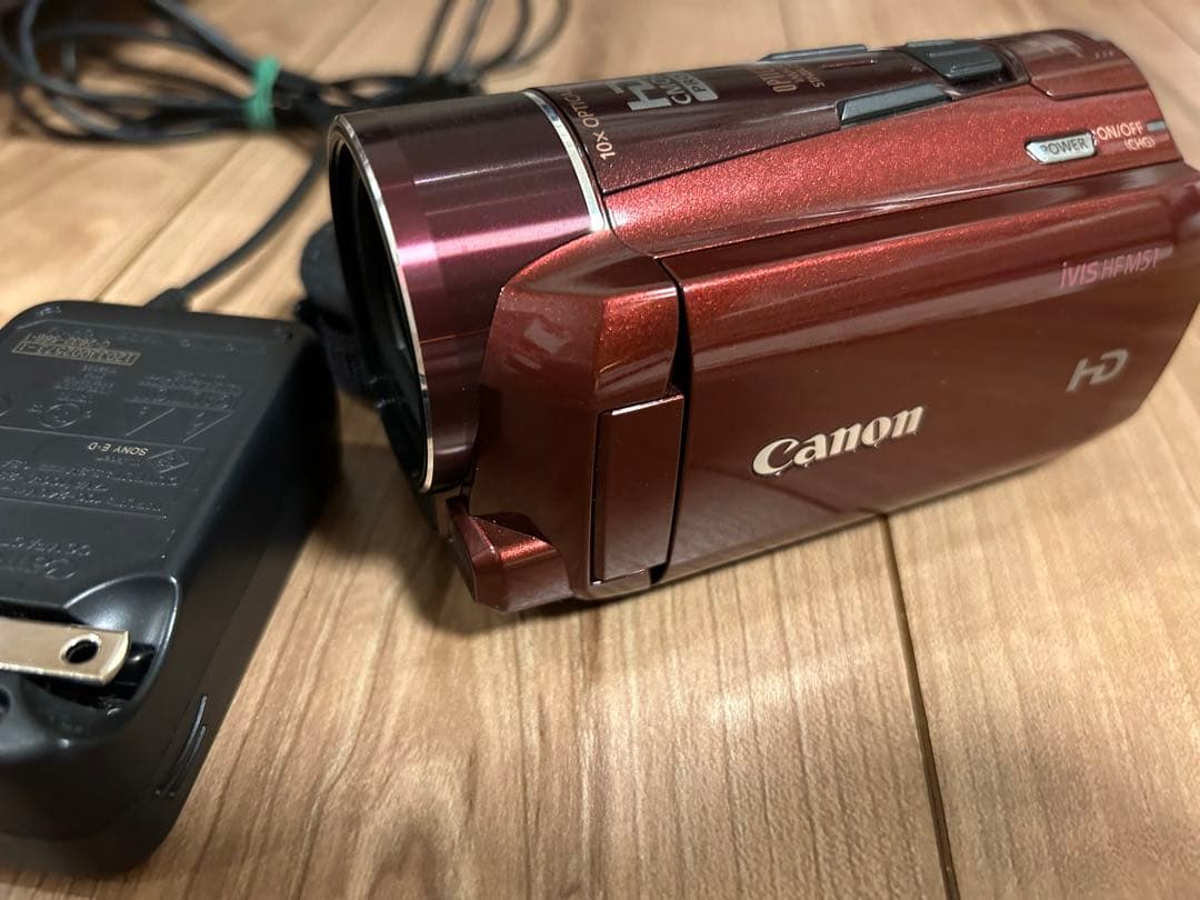 Canon HD ビデオカメラ 10倍光学ズーム 充電器・バッグ付き　HFM51