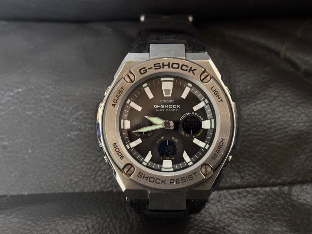 G-SHOCK GST-W330C電波ソーラー