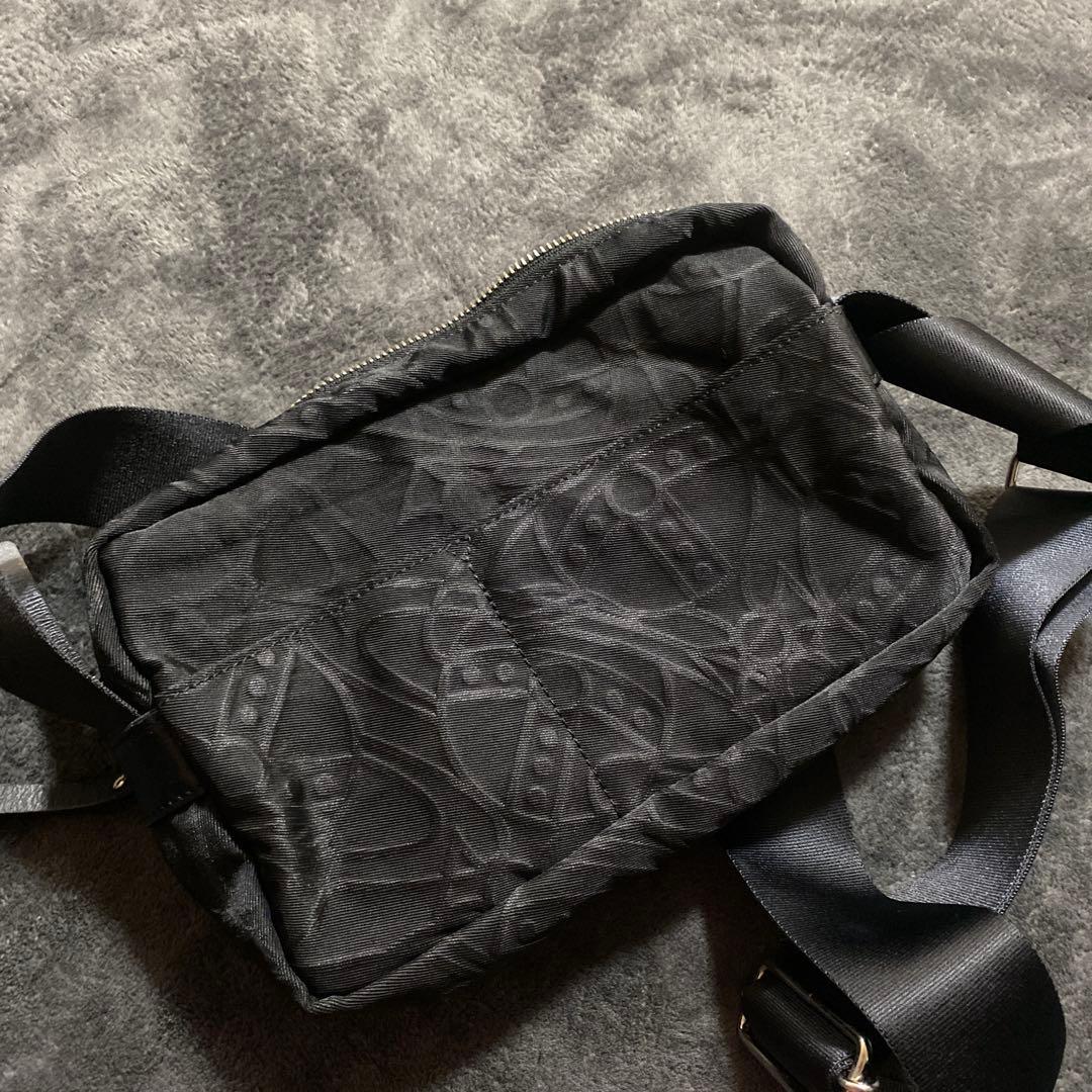 【最終値下げ】Vivienne Westwood エンボス ショルダーバッグ