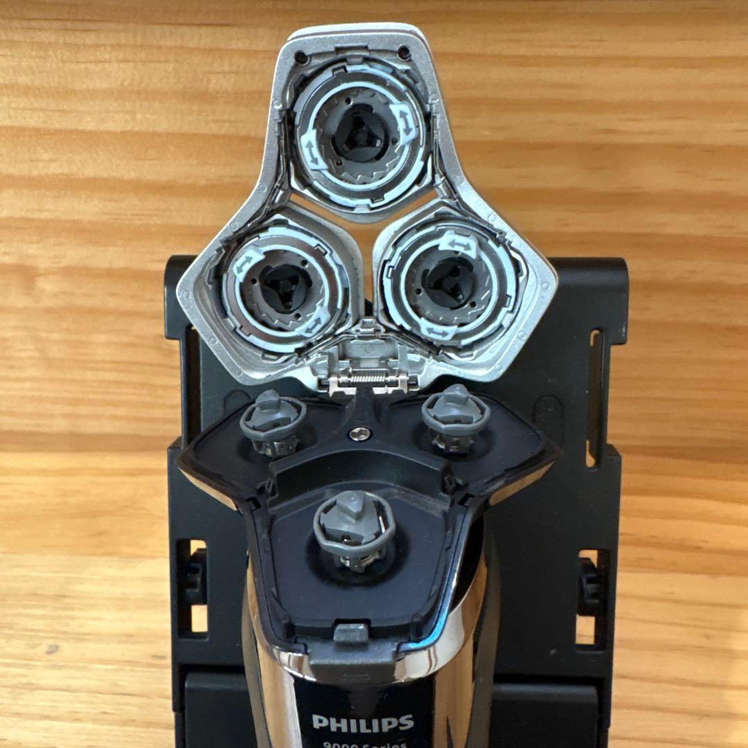 ★美品！Philips フィリップス メンズ電気シェーバー 9000シリーズ