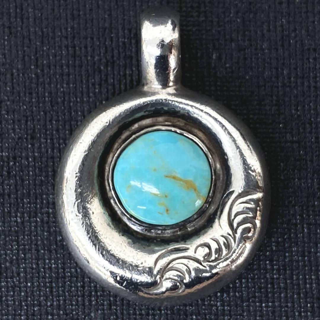 ARIZONA FREEDOM シルバー ターコイズ 唐草 メタル ペンダント