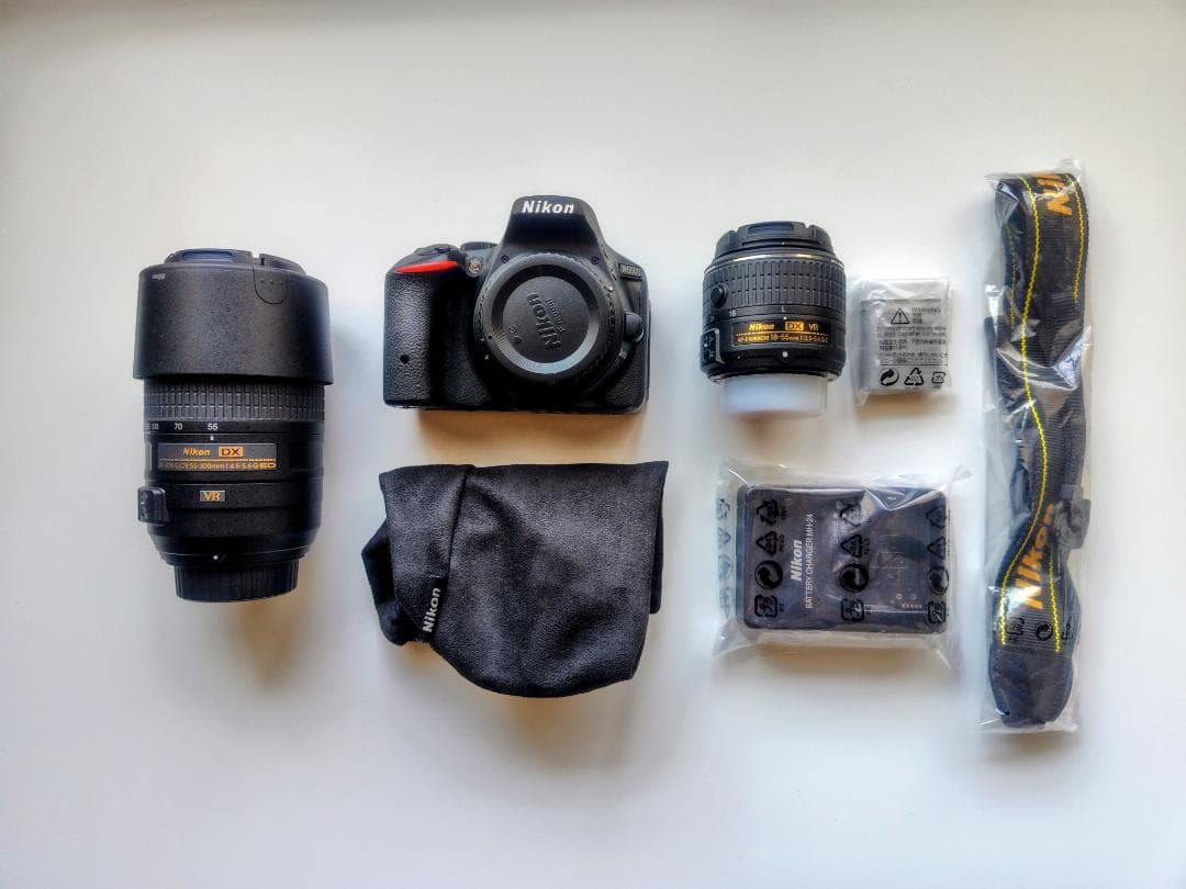 Nikon D5500 ダブルズームキット＋三脚＋レンズフィルター