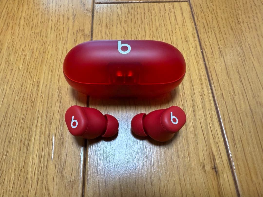 Beats Solo Buds レッド イヤフォン