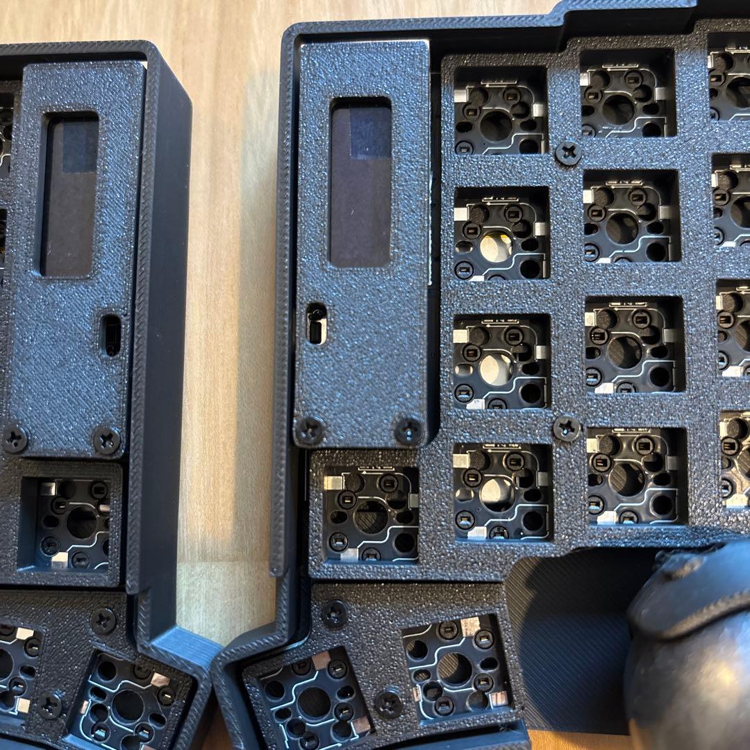 トラックボール　分割キーボード　完全無線　61キー　ロープロファイル対応