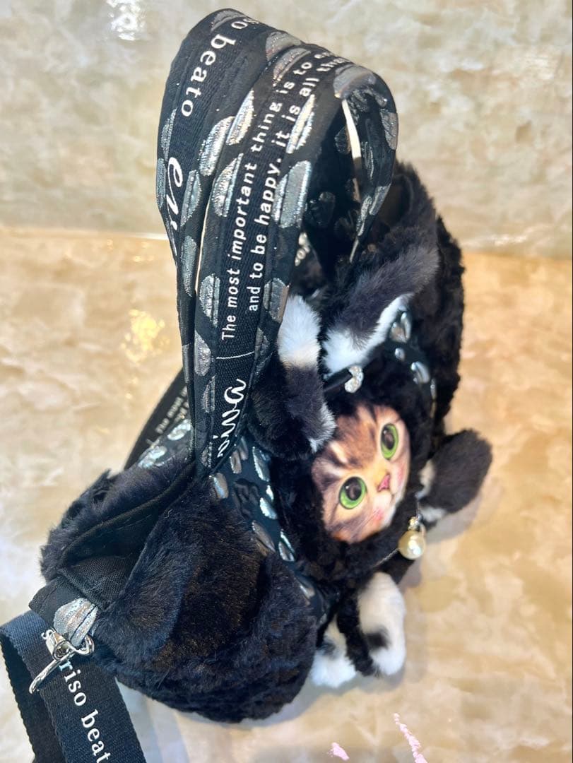 あ*き様 コヤンイサムチョン　ショルダー付き　サイドポケットバッグ　ブラックファ