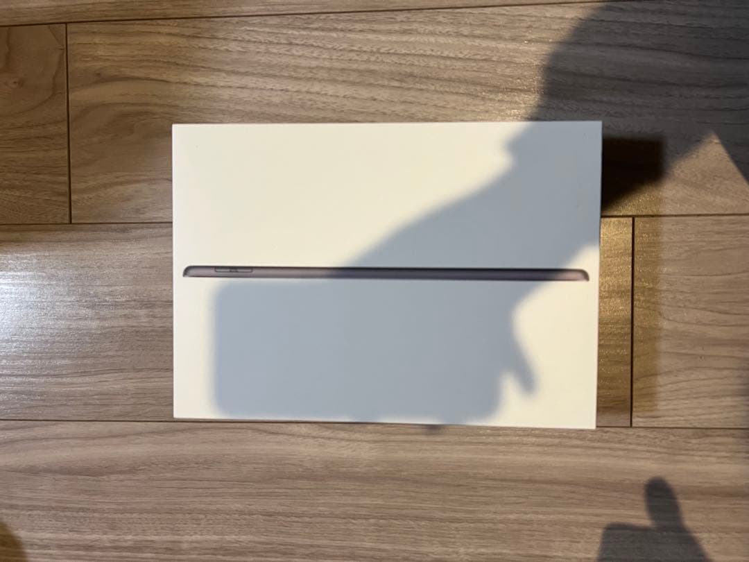 ipad (第９世代) wi-fi 64gb スペースグレイ本体　＋保護フィルム