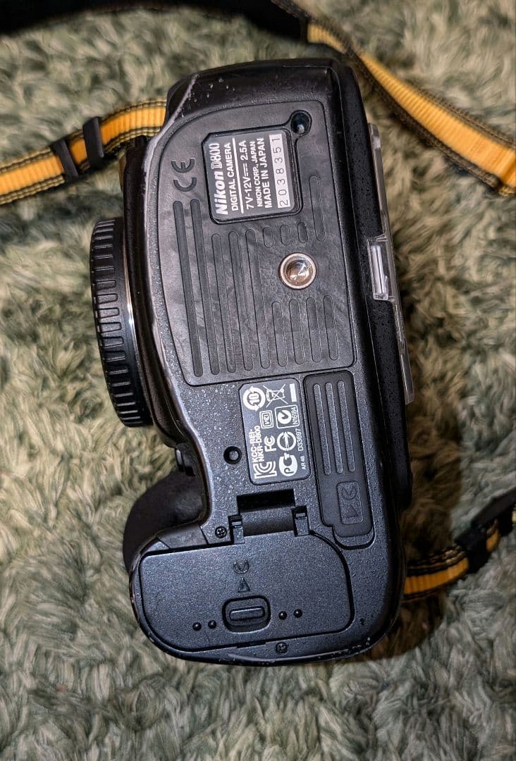 Nikon D800+バッテリーグリップ、64gbCFカード付き