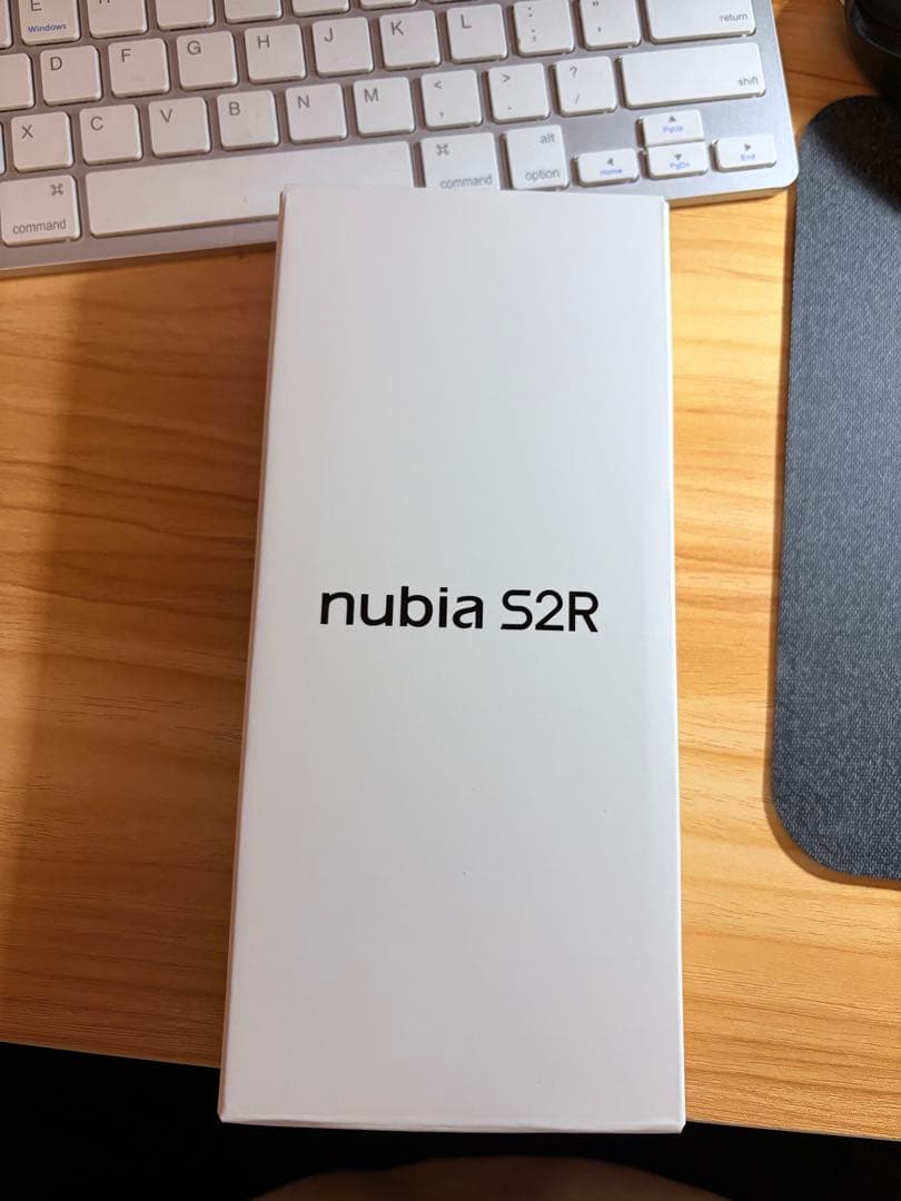 Nubia S2R スマートフォン、箱入り新品。